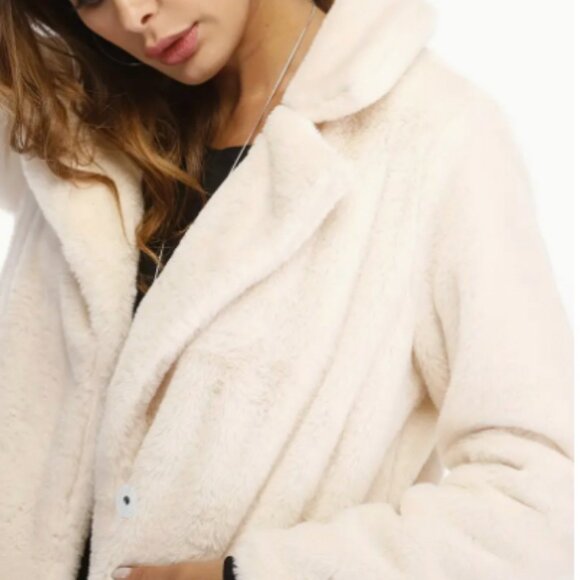 White Faux Fur Jacket – Chic & Elegant Winter Layer - Picture 3 of 5